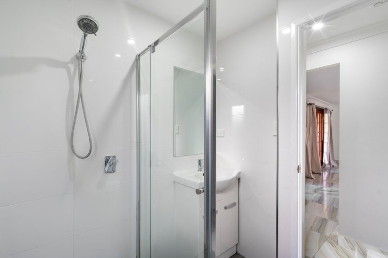 Photo - 8 Devonhill Street, The Gap QLD 4061 - Image 18