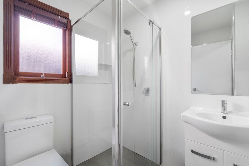 Photo - 8 Devonhill Street, The Gap QLD 4061 - Image 19