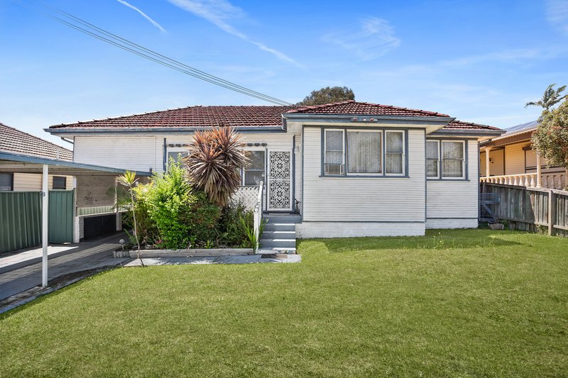 8 Devonshire Crescent, Oak Flats NSW 2529