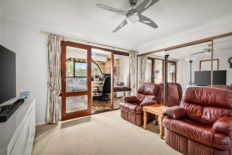 Photo - 8 Dewhurst Avenue, Castle Hill NSW 2154 - Image 11