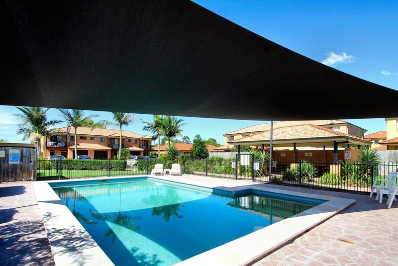 Photo - 8 Diamond Place, Runcorn QLD 4113 - Image 2