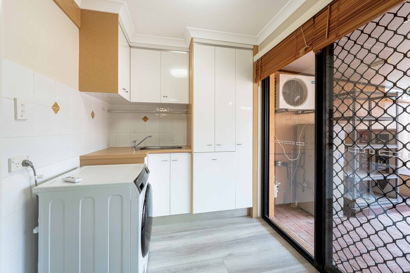 Photo - 8 Diamond Place, Runcorn QLD 4113 - Image 5
