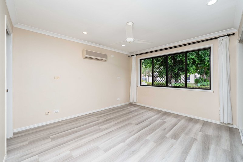 Photo - 8 Diamond Place, Runcorn QLD 4113 - Image 7