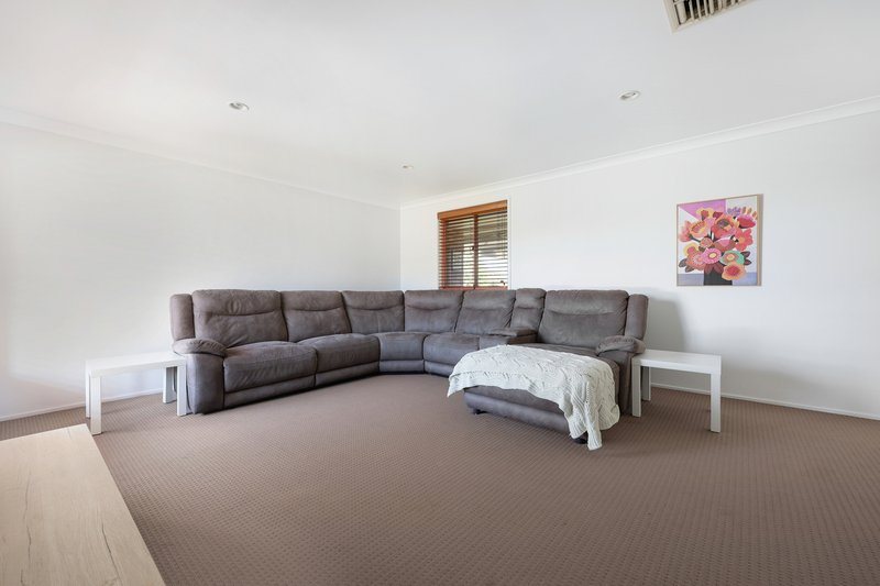 Photo - 8 Dibar Drive, Tamworth NSW 2340 - Image 3