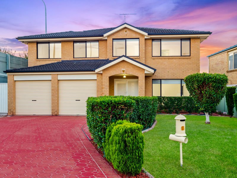 8 Dienelt Close, Glenwood NSW 2768