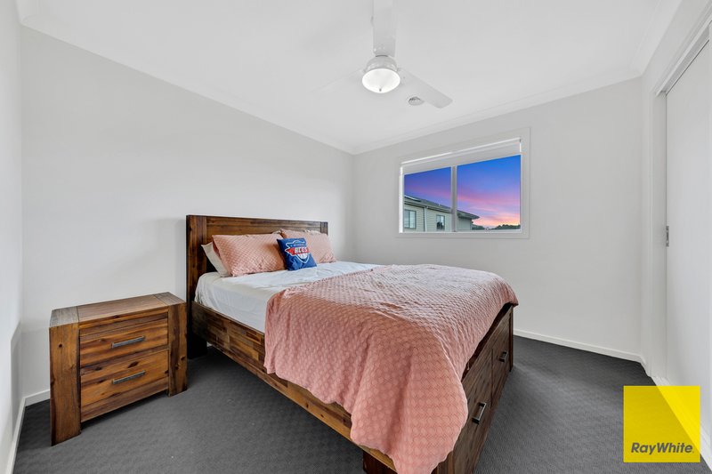 Photo - 8 Dingo Street, Point Cook VIC 3030 - Image 4