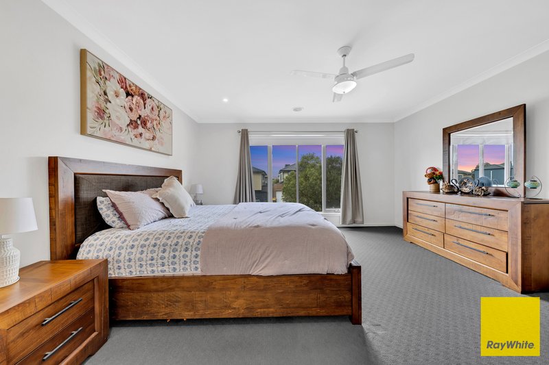 Photo - 8 Dingo Street, Point Cook VIC 3030 - Image 9