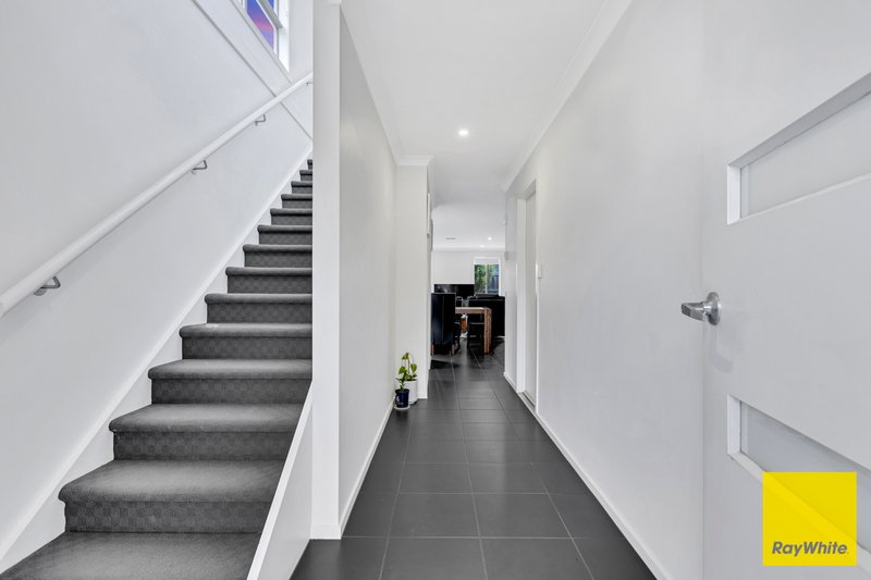 Photo - 8 Dingo Street, Point Cook VIC 3030 - Image 12