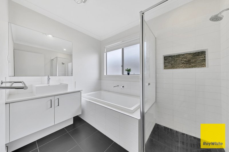Photo - 8 Dingo Street, Point Cook VIC 3030 - Image 16