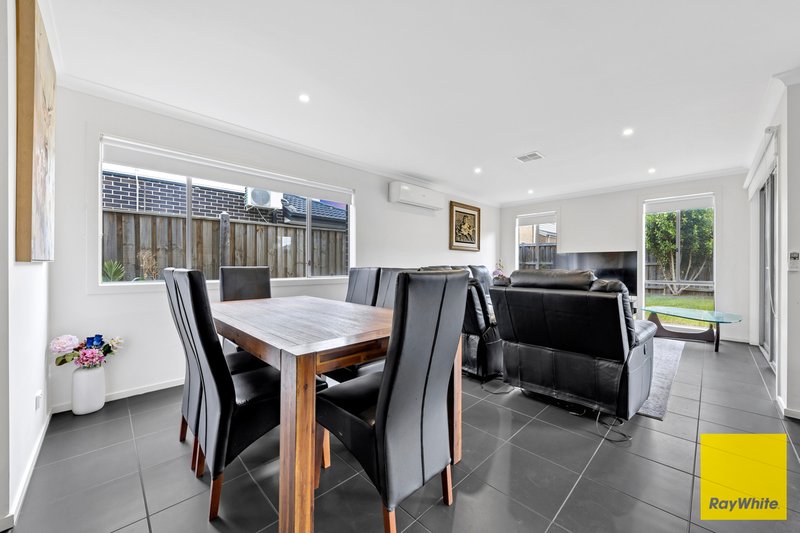 Photo - 8 Dingo Street, Point Cook VIC 3030 - Image 17