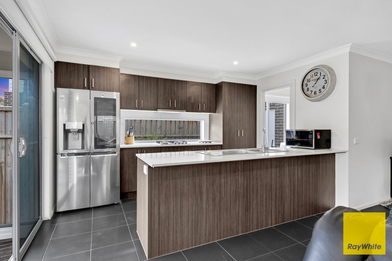 Photo - 8 Dingo Street, Point Cook VIC 3030 - Image 18