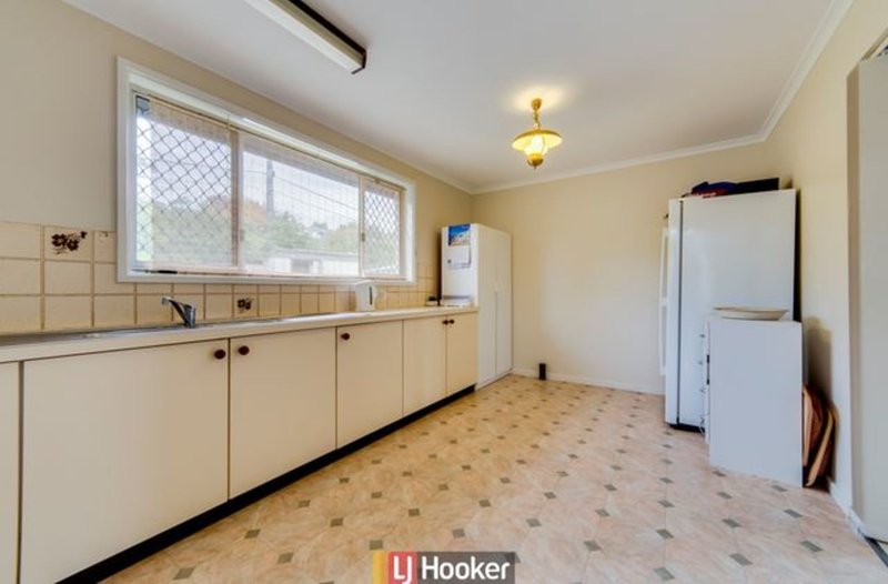 Photo - 8 Diselma Place, Rivett ACT 2611 - Image 4