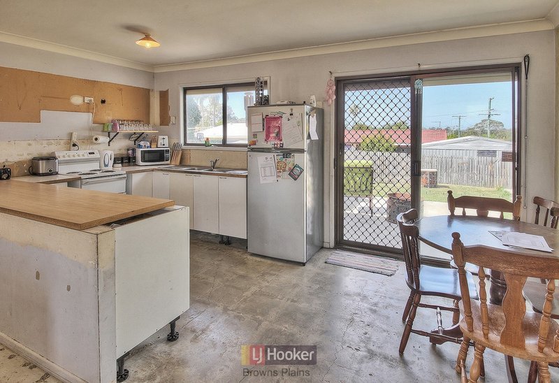 Photo - 8 Dombeyah Street, Crestmead QLD 4132 - Image 10