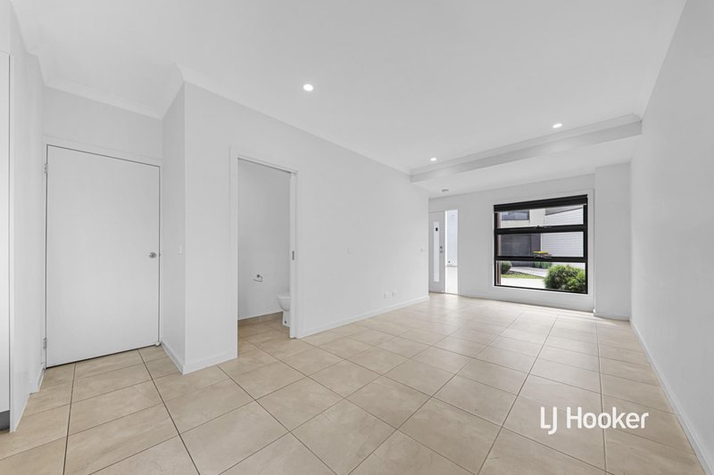 Photo - 8 Dominic Road, Pakenham VIC 3810 - Image 2