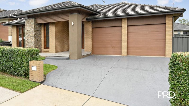 Photo - 8 Domus Street, Glenmore Park NSW 2745 - Image 1