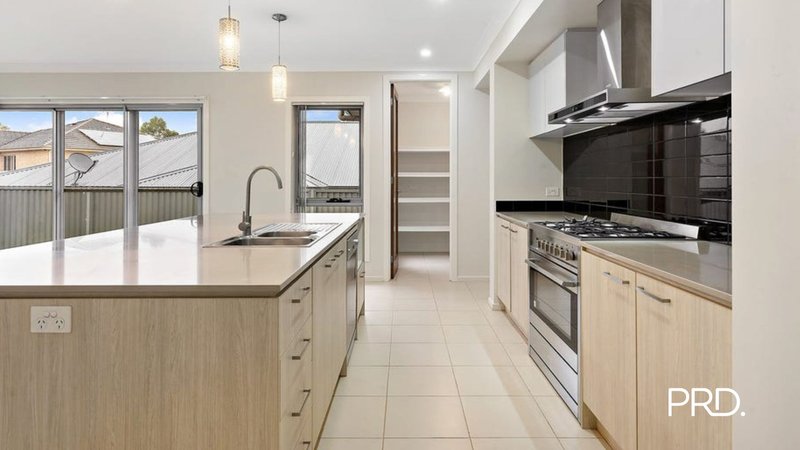 Photo - 8 Domus Street, Glenmore Park NSW 2745 - Image 3