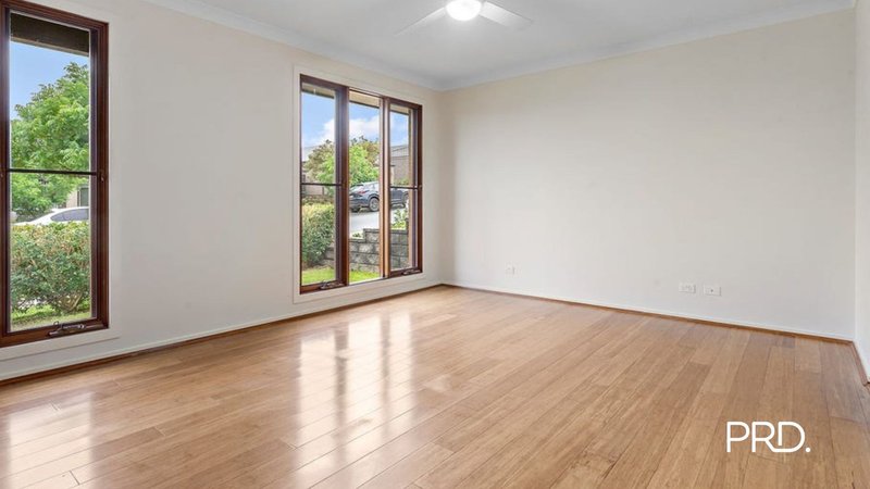 Photo - 8 Domus Street, Glenmore Park NSW 2745 - Image 4