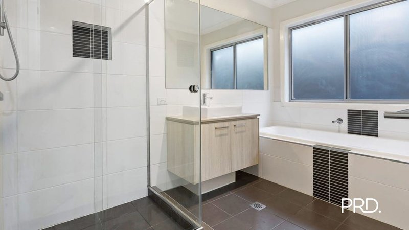 Photo - 8 Domus Street, Glenmore Park NSW 2745 - Image 7