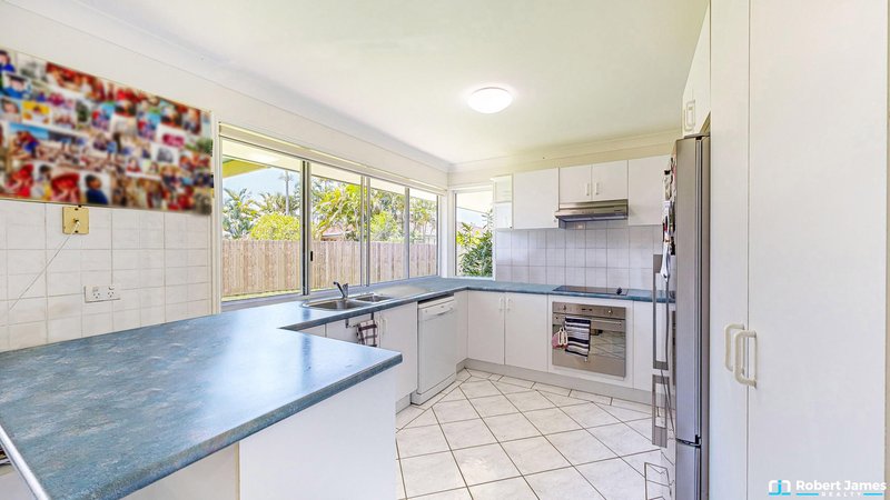 Photo - 8 Donovan Court, Tewantin QLD 4565 - Image 4