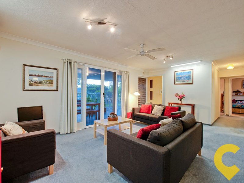 Photo - 8 Dooloo Crescent, Ferny Hills QLD 4055 - Image 3