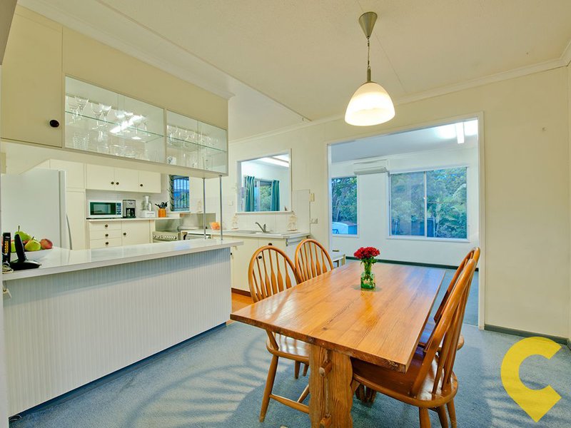 Photo - 8 Dooloo Crescent, Ferny Hills QLD 4055 - Image 7