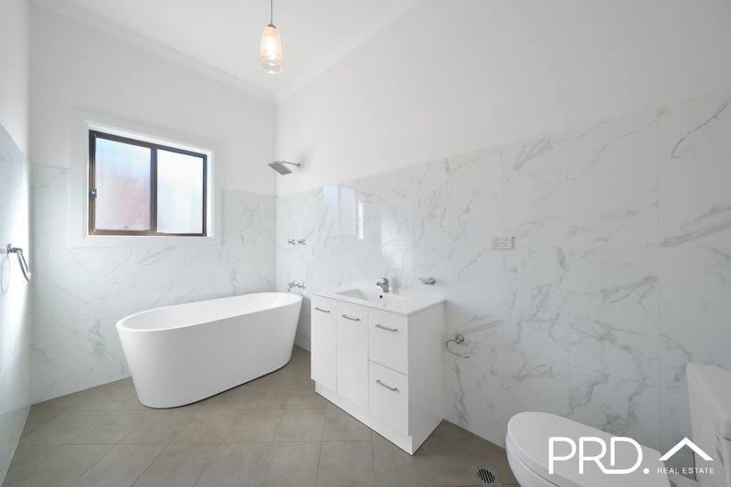 Photo - 8 Doris Street, Picnic Point NSW 2213 - Image 7