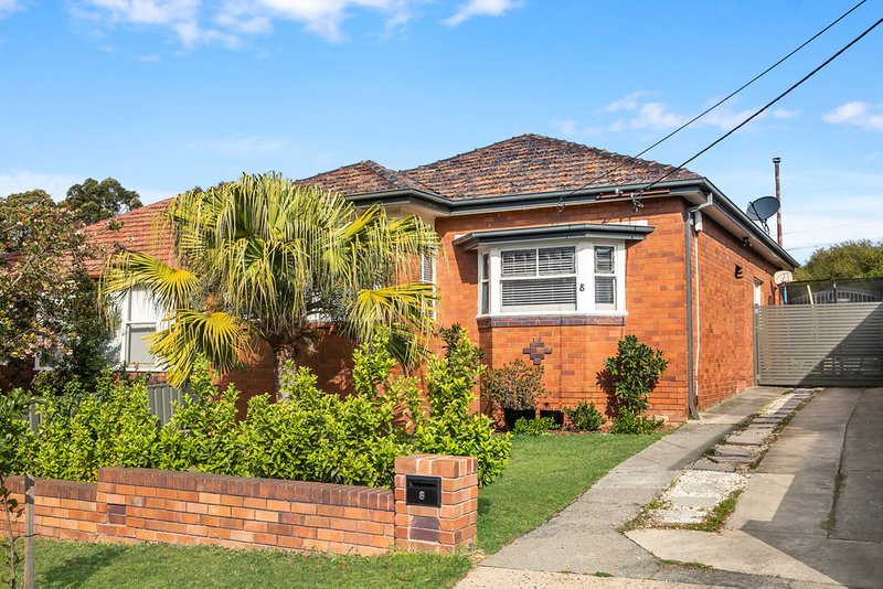 8 Dowsett Road, Kingsgrove NSW 2208