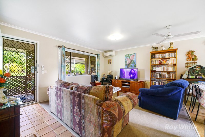 Photo - 8 Dryade Street, Regents Park QLD 4118 - Image 2