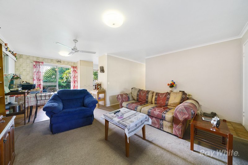 Photo - 8 Dryade Street, Regents Park QLD 4118 - Image 3