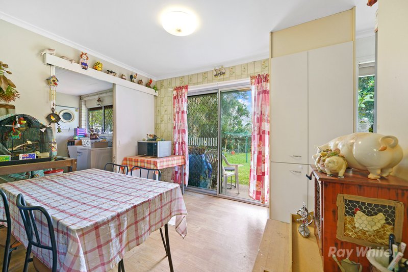 Photo - 8 Dryade Street, Regents Park QLD 4118 - Image 5