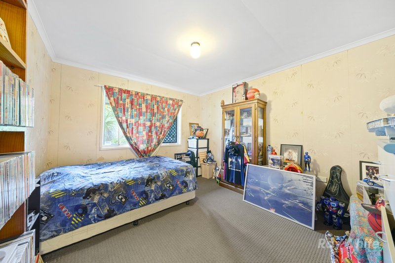 Photo - 8 Dryade Street, Regents Park QLD 4118 - Image 9