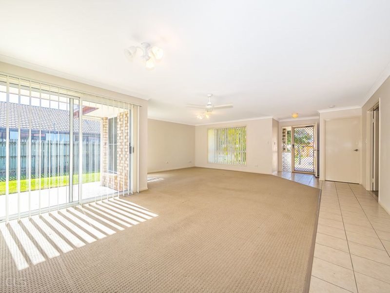 Photo - 8 Dugong Crescent, Banksia Beach QLD 4507 - Image 2