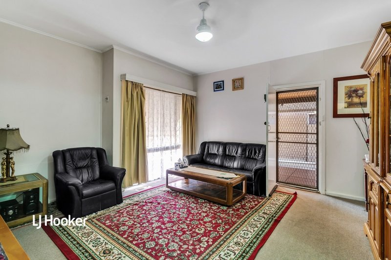 Photo - 8 Dunbarton Street, Windsor Gardens SA 5087 - Image 2