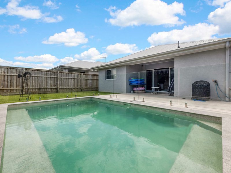 Photo - 8 Duncan Street, Burpengary East QLD 4505 - Image 12