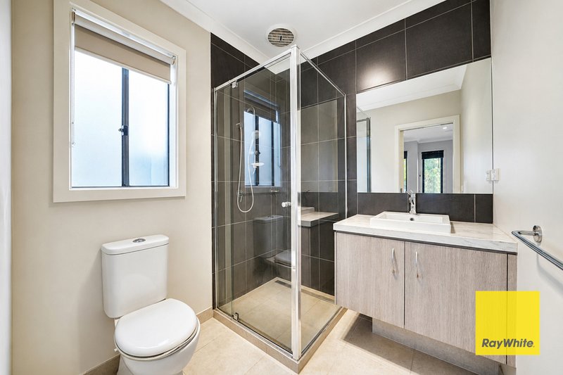 Photo - 8 Dunlop Way, Fraser Rise VIC 3336 - Image 12