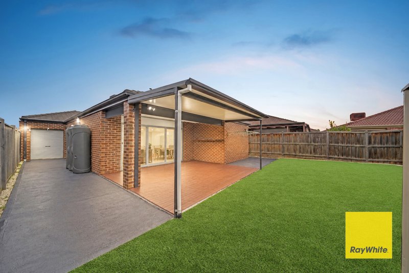 Photo - 8 Dunlop Way, Fraser Rise VIC 3336 - Image 15