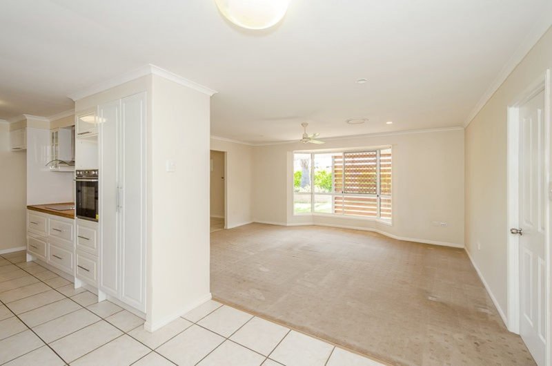 Photo - 8 Dunstall Street, Clinton QLD 4680 - Image 4