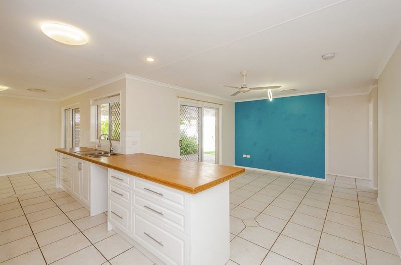 Photo - 8 Dunstall Street, Clinton QLD 4680 - Image 7