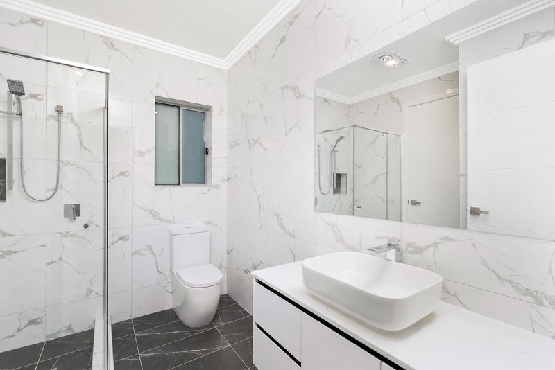 Photo - 8 Durack Avenue, Catherine Field NSW 2557 - Image 6