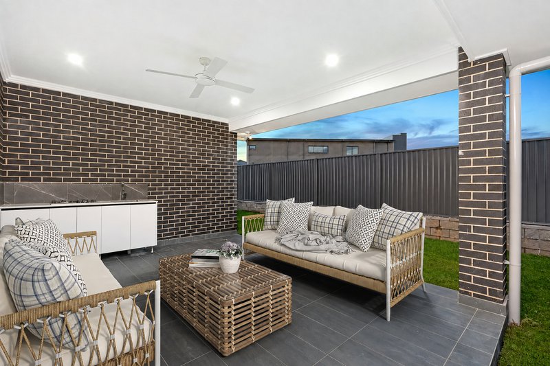 Photo - 8 Durack Avenue, Catherine Field NSW 2557 - Image 7