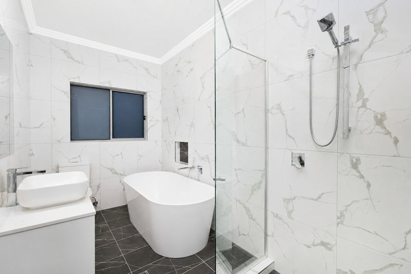 Photo - 8 Durack Avenue, Catherine Field NSW 2557 - Image 9