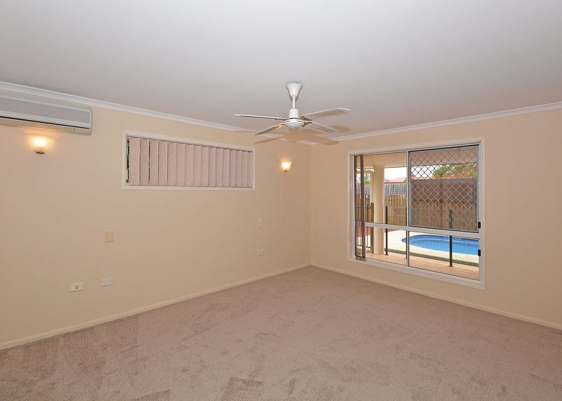 Photo - 8 Durham Court, Kawungan QLD 4655 - Image 10