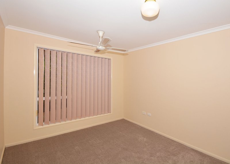 Photo - 8 Durham Court, Kawungan QLD 4655 - Image 12