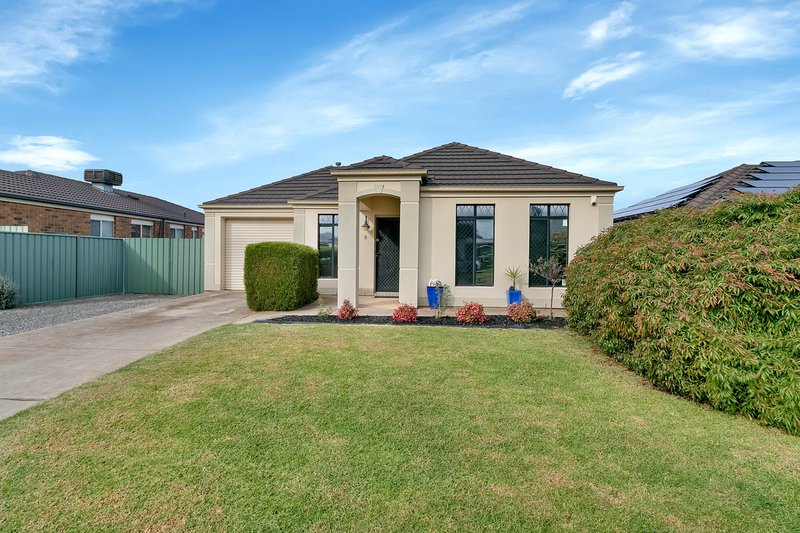 8 Dylan Close, Munno Para West SA 5115