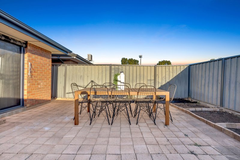 Photo - 8 Dylan Court, Smithfield SA 5114 - Image 29