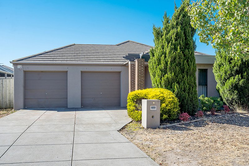 Photo - 8 Eastwood Place, Craigieburn VIC 3064 - Image 2