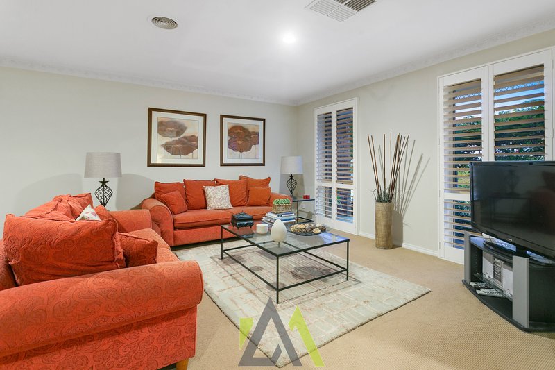 Photo - 8 Ebony Drive, Langwarrin VIC 3910 - Image 4