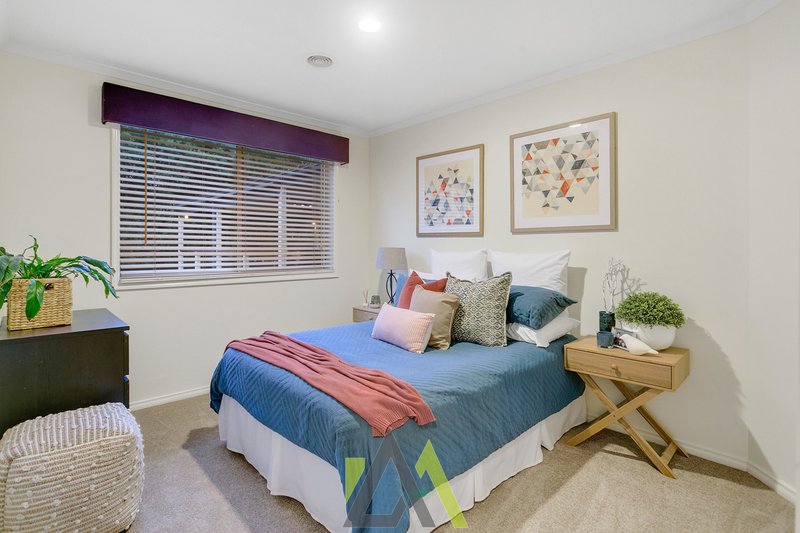 Photo - 8 Ebony Drive, Langwarrin VIC 3910 - Image 14