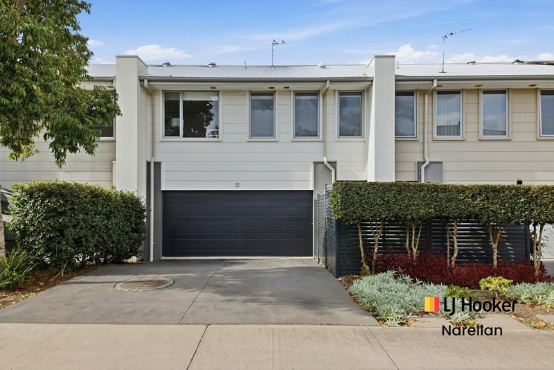 Photo - 8 Eccles Lane, Oran Park NSW 2570 - Image 2