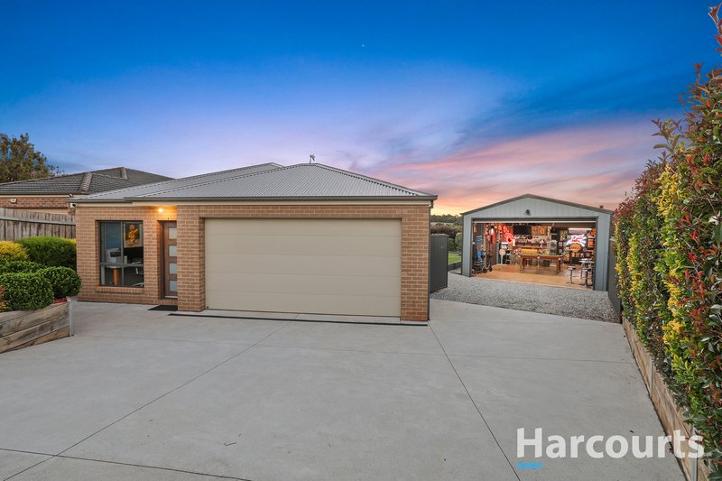 8 Eden Place, Drouin VIC 3818